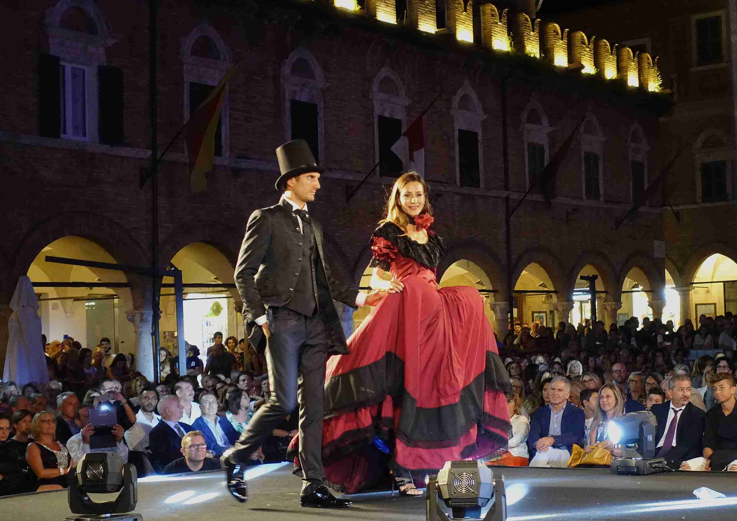 Ascoli Piceno, va in scena il vero made in Italy.. 35a rassegna "moda sotto le stelle"